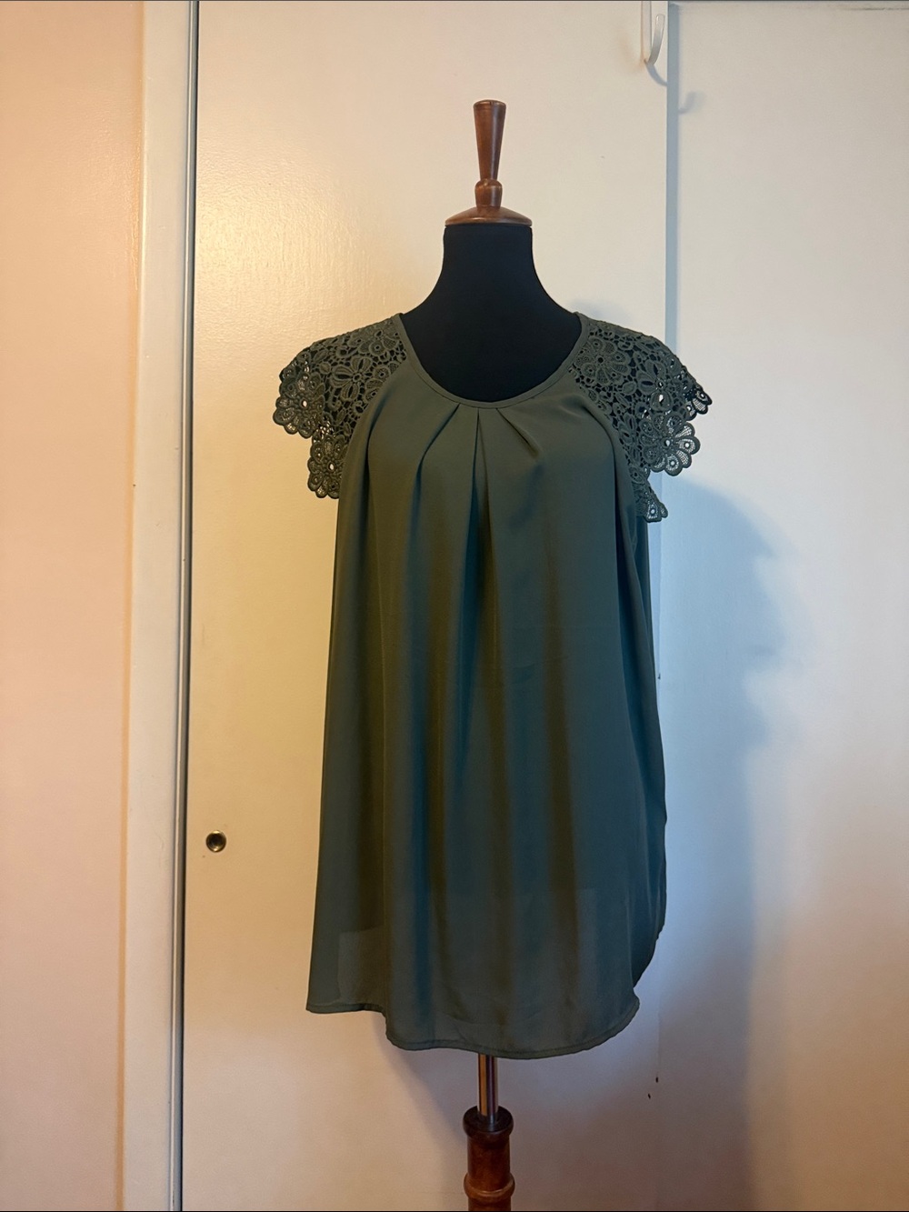 Philosophy Olive Green Lace Sleeve Tunic